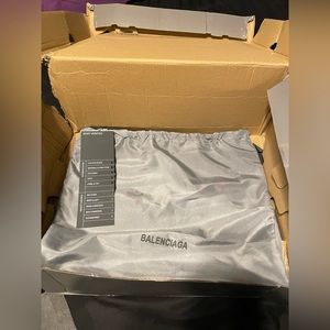 Balenciaga Tracks
